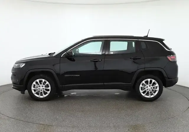 Gebraucht Jeep Compass Altitude 131 PS (96 kW) 2024 Schwarz SUV