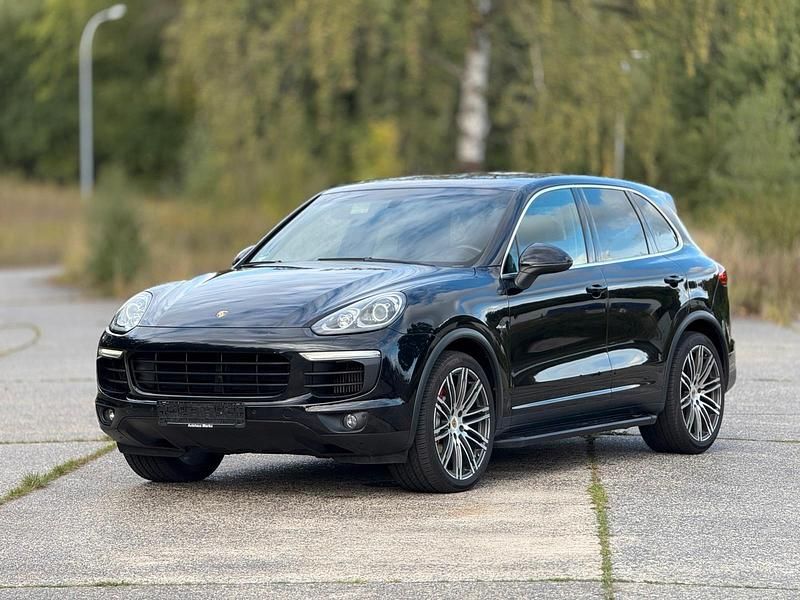 Schwarz Gebraucht 2016 Porsche Cayenne SUV | 25.000 € - Bild 1/4