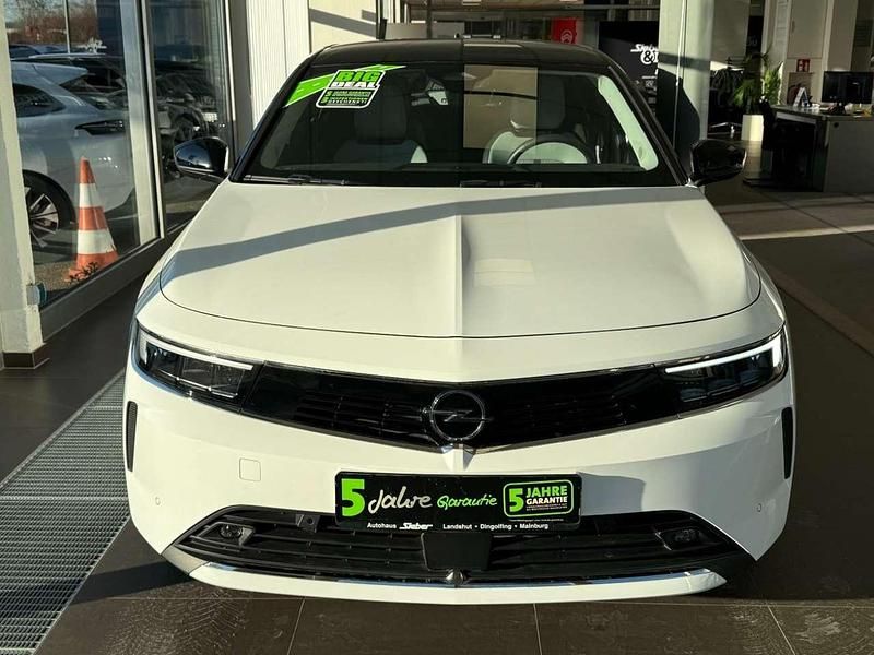 Gebraucht Opel Astra Elegance 131 PS (96 kW) 2023 Jade weiss/arktis weiss Limousine