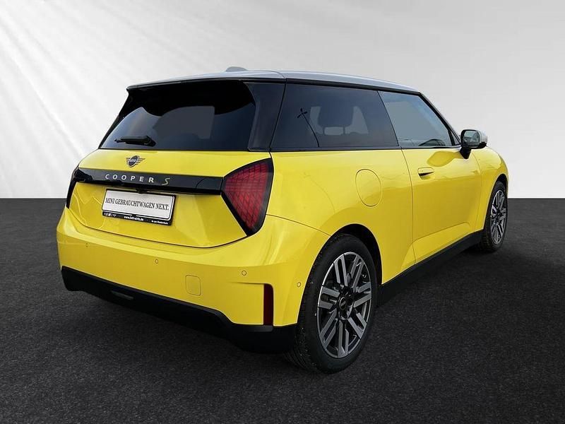 Gebraucht Mini Cooper SE 160 kW (218 PS) 2024 Gelb Kleinwagen