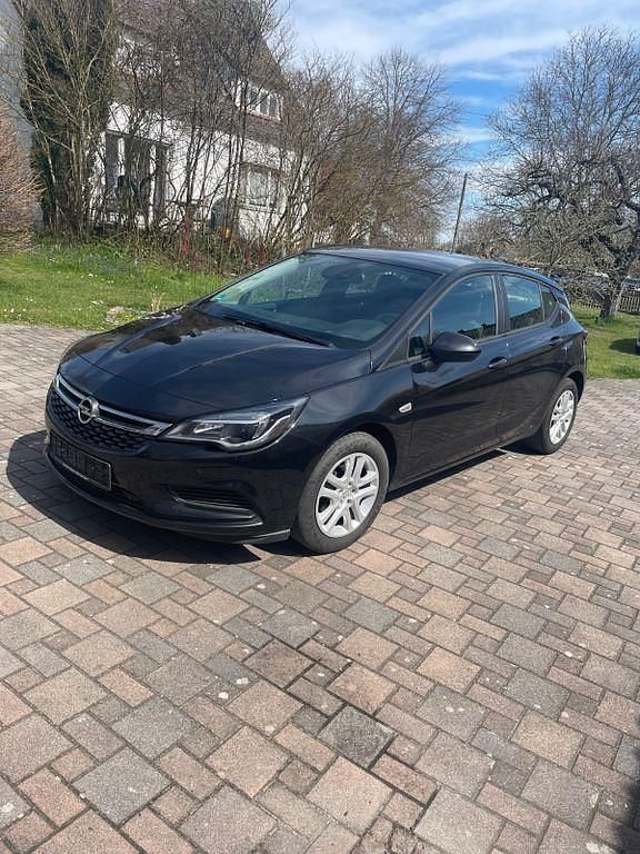 Gebraucht Opel Astra 105 PS (77 kW) 2016 Schwarz Kombi