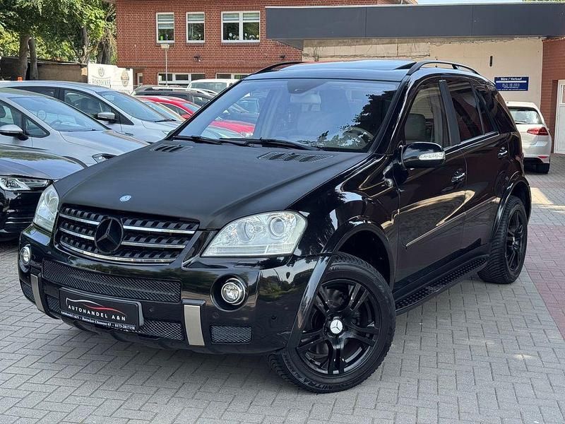Schwarz Gebraucht 2007 Mercedes ML420 SUV | 9.999 € (Etwas zu teuer) - Bild 1/4