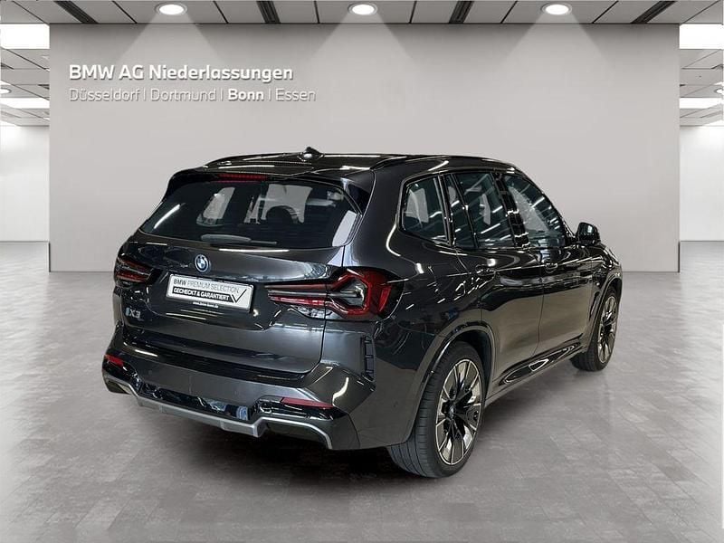 Gebraucht BMW iX3 Impressive 210 kW (286 PS) 2023 Grau SUV