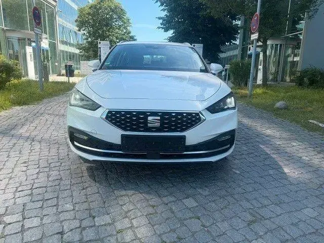Gebraucht Seat Leon XCELLENCE 150 PS (110 kW) 2023 "candy" weiss Kombi