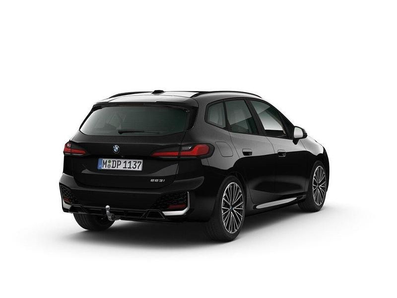 Gebraucht BMW 223 Active Tourer M Sport 204 PS (150 kW) 2023 Schwarz Van / Kleinbus