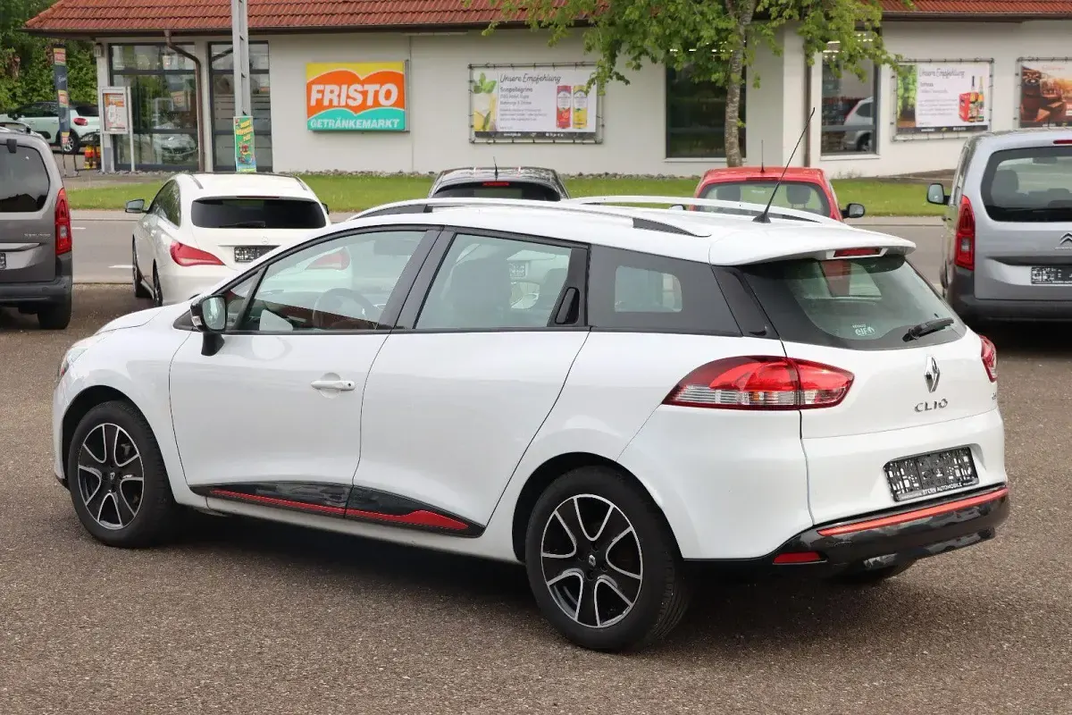 Gebraucht Renault Clio GrandTour Dynamique 90 PS (66 kW) 2015 Weiß Kombi