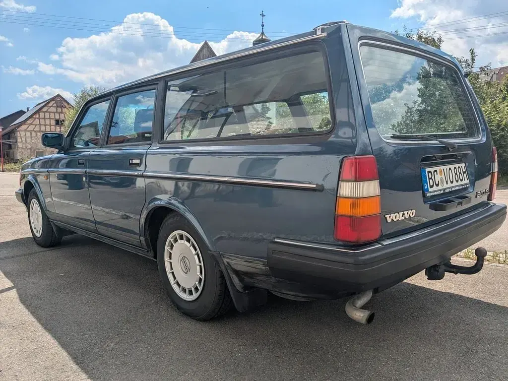 Gebraucht Volvo 240 113 PS (83 kW) 1988 Blau Limousine