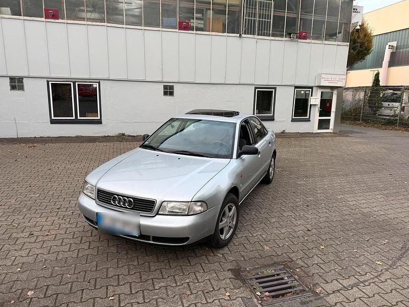 Silber Gebraucht 1996 Audi A4 Limousine | 2.250 € (Fairer Preis) - Bild 1/4