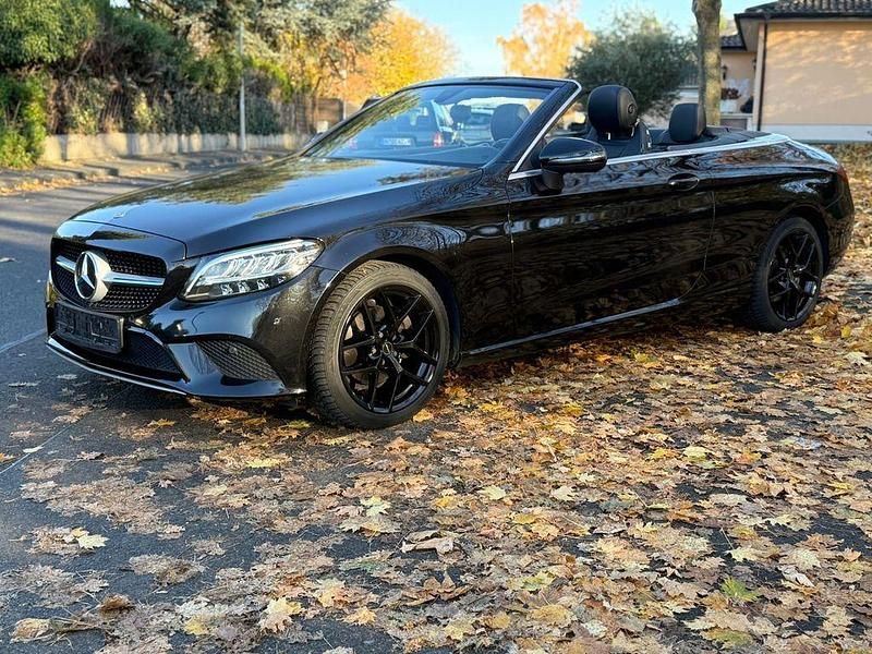 Gebraucht Mercedes C220 194 PS (142 kW) 2019 Schwarz Cabrio