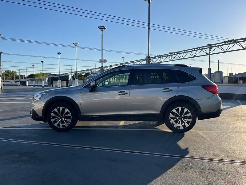 Beige Gebraucht 2015 Subaru Outback SUV | 19.000 € (Fairer Preis) - Bild 1/4