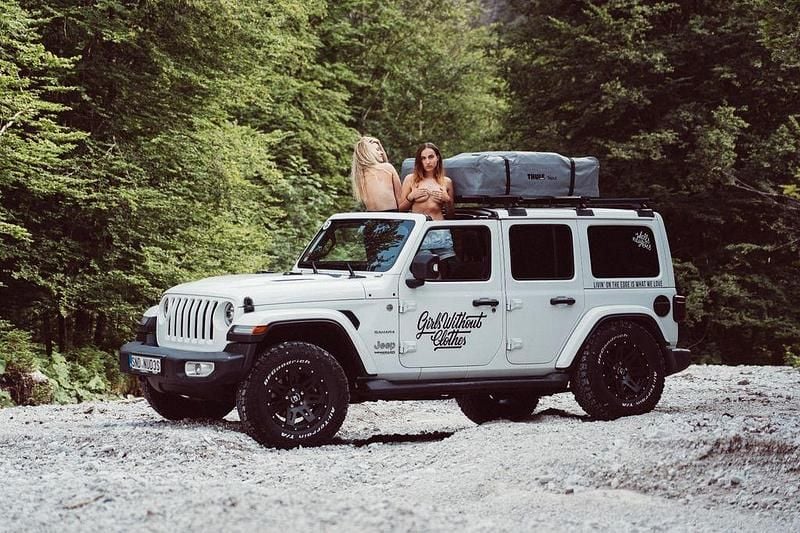 Weiß Gebraucht 2018 Jeep Wrangler Sahara SUV | 31.700 € (Superpreis) - Bild 1/4