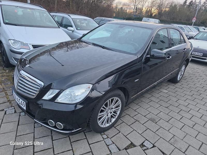 Gebraucht Mercedes E220 Avantgarde 170 PS (125 kW) 2010 Schwarz Kombi