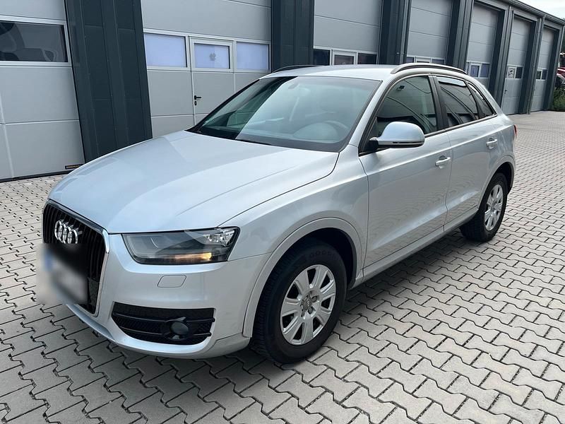Silber Gebraucht 2013 Audi Q3 SUV | 11.000 € (Superpreis) - Bild 1/4