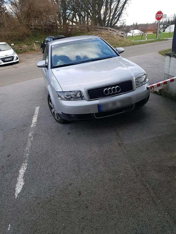 Gebraucht Audi A4 140 PS (102 kW) 2003 Silber Limousine