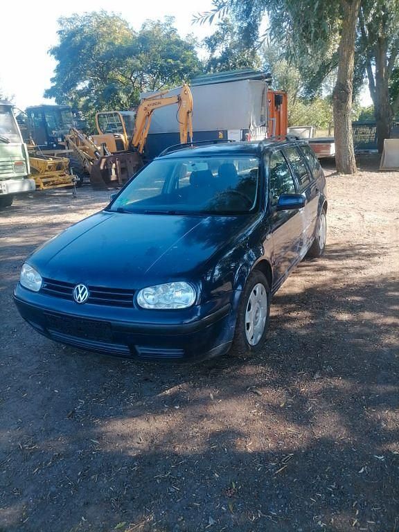 Blau Gebraucht 2000 VW Golf IV Basis Kombi | 590 € (Superpreis) - Bild 1/4