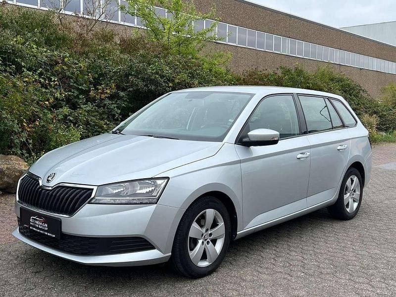 Brilliantsilber Gebraucht 2021 Skoda Fabia Ambition Kombi | 12.495 € (Guter Preis) - Bild 1/3