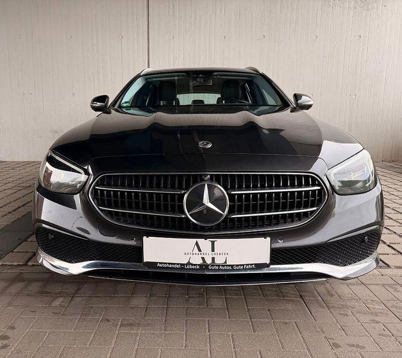 Gebraucht Mercedes E300 Advantage 317 PS (233 kW) 2022 Grau Kombi