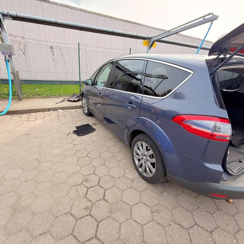 Gebraucht Ford S-MAX S 163 PS (119 kW) 2011 Van / Kleinbus