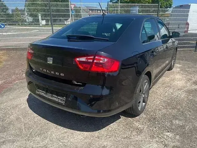 Gebraucht Seat Toledo FR 110 PS (80 kW) 2017 Schwarz Kleinwagen