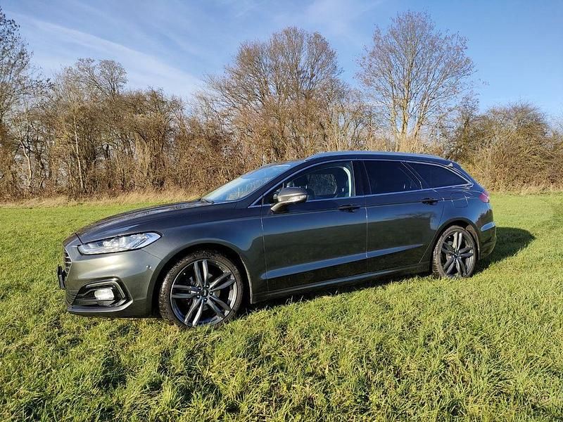 Gebraucht Ford Mondeo Titanium 150 PS (110 kW) 2019 Grau Limousine