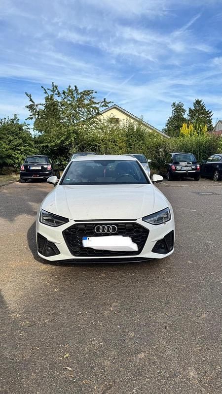 Weiß Gebraucht 2019 Audi A4 S-Line Kombi | 16.500 € - Bild 1/4
