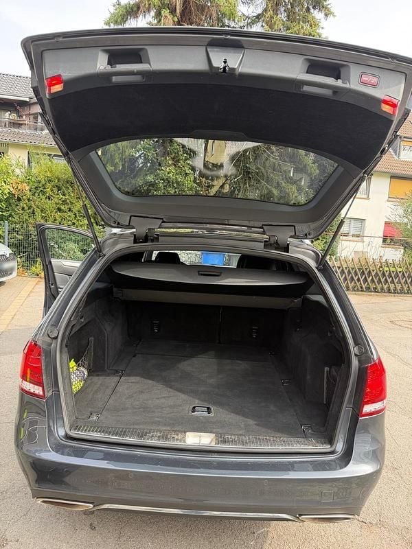 Gebraucht Mercedes E250 Avantgarde 204 PS (150 kW) 2015 Grau Kombi
