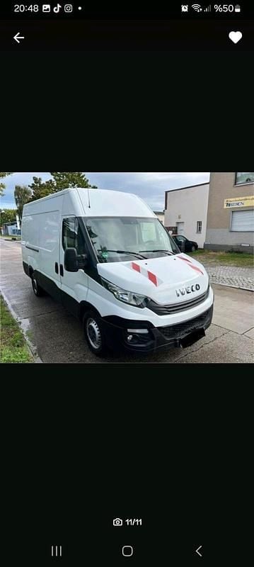 Second-hand Iveco Daily 160 CP (117 kW) 2019 Alb Berlinǎ