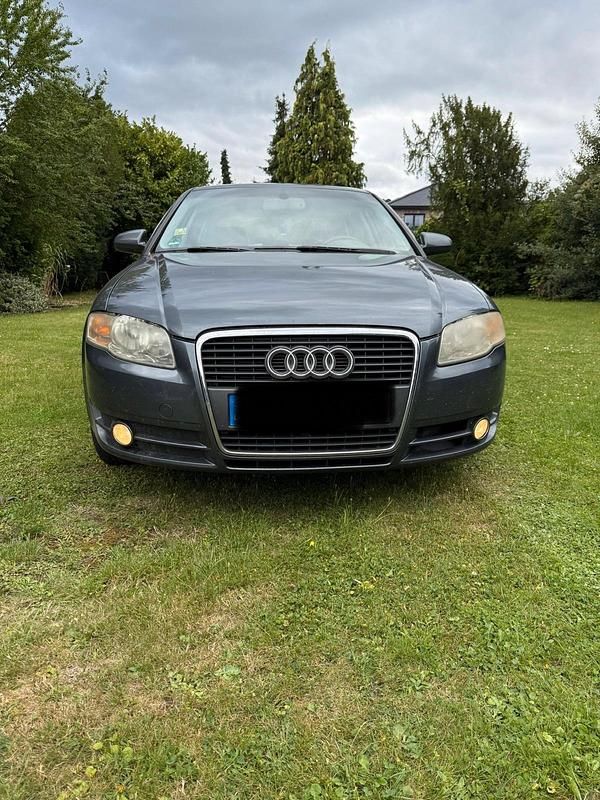 Grau Gebraucht 2005 Audi A4 Limousine | 2.490 € (Fairer Preis) - Bild 1/4