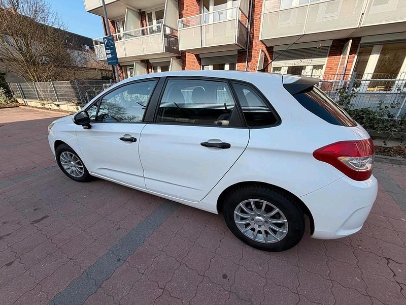 Gebraucht Citroën C4 90 PS (66 kW) 2012 Weiß Limousine