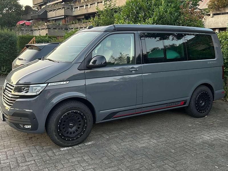 Grau Gebraucht 2021 VW T6.1 Edition Van | 58.500 € (Fairer Preis) - Bild 1/4