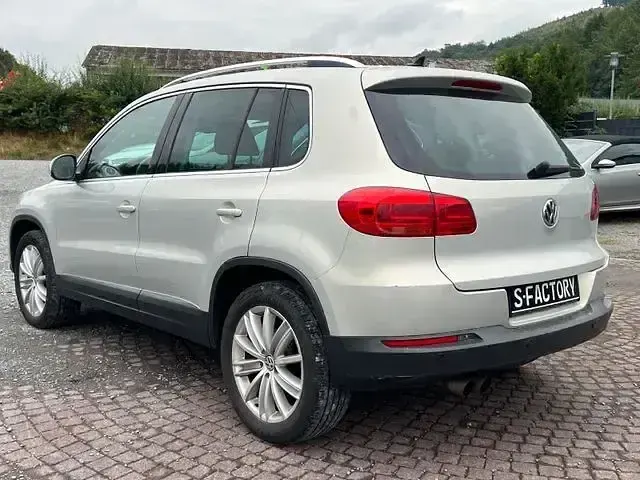 Gebraucht VW Tiguan 140 PS (102 kW) 2011 Gold SUV