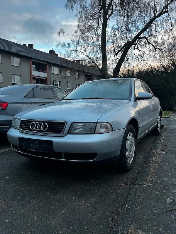Gebraucht Audi A4 101 PS (74 kW) 1998 Limousine
