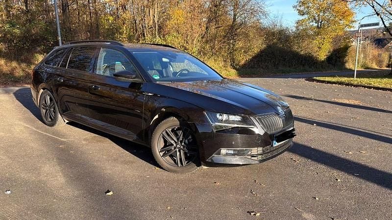 Schwarz Gebraucht 2019 Skoda Superb SportLine Kombi | 20.000 € (Guter Preis) - Bild 1/4