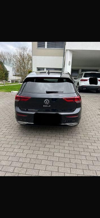 Gebraucht VW Golf VIII Active 150 PS (110 kW) 2023 Schwarz Limousine