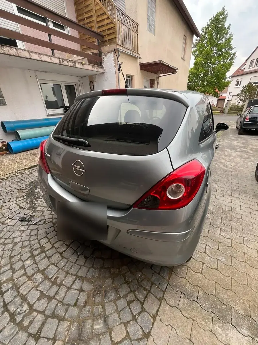 Gebraucht Opel Corsa 72 PS (52 kW) 2010 Grau Kleinwagen