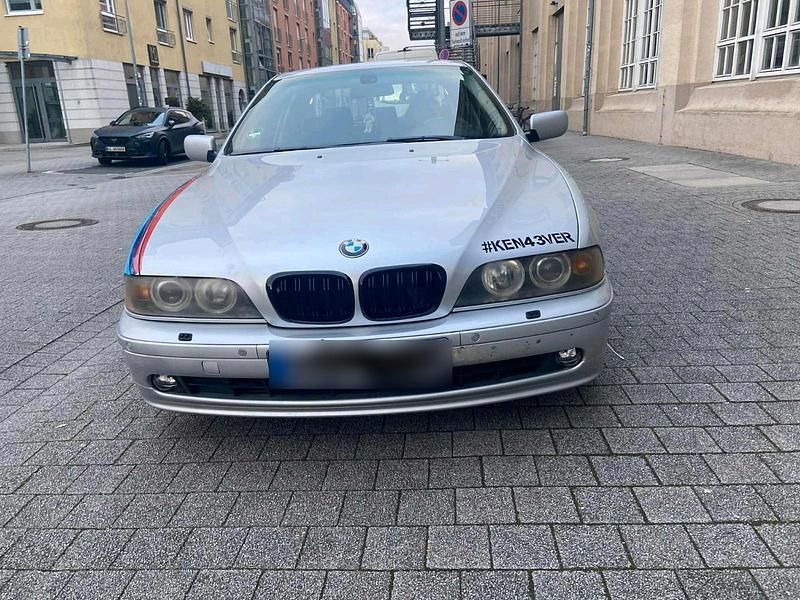 Gebraucht BMW 525 192 PS (141 kW) 2002 Silber Limousine