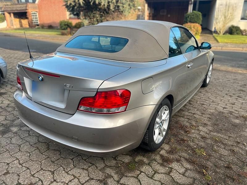Gebraucht BMW 118 Cabriolet 143 PS (105 kW) 2008 Beige Cabrio