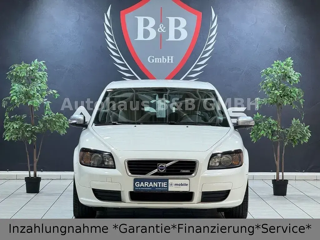 Używany Volvo C30 R-Design 101 KM (74 kW) 2009 Biały Hatchback