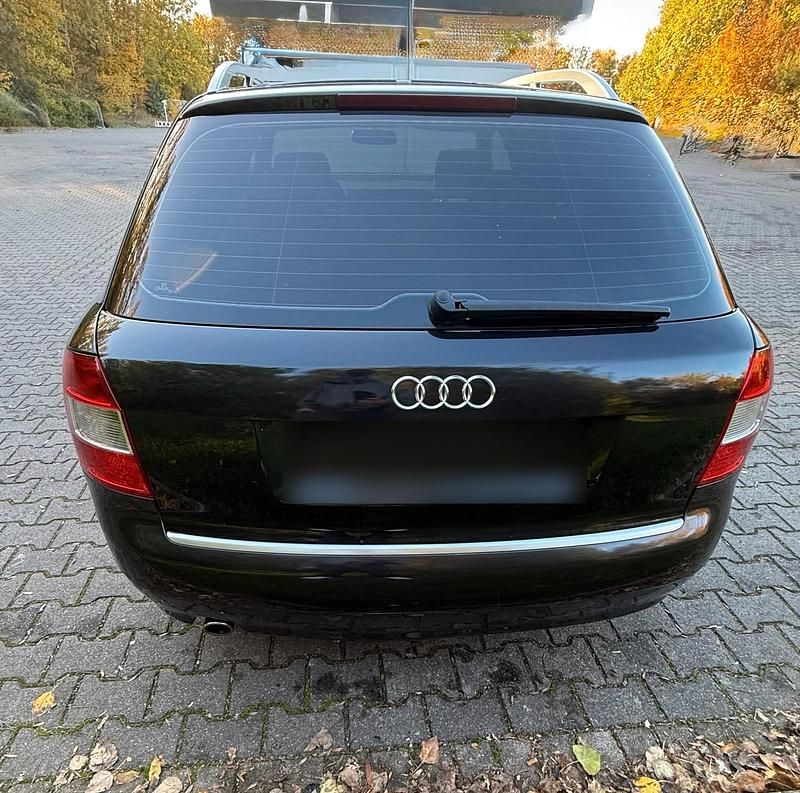 Gebraucht Audi A4 102 PS (75 kW) 2004 Schwarz Kombi