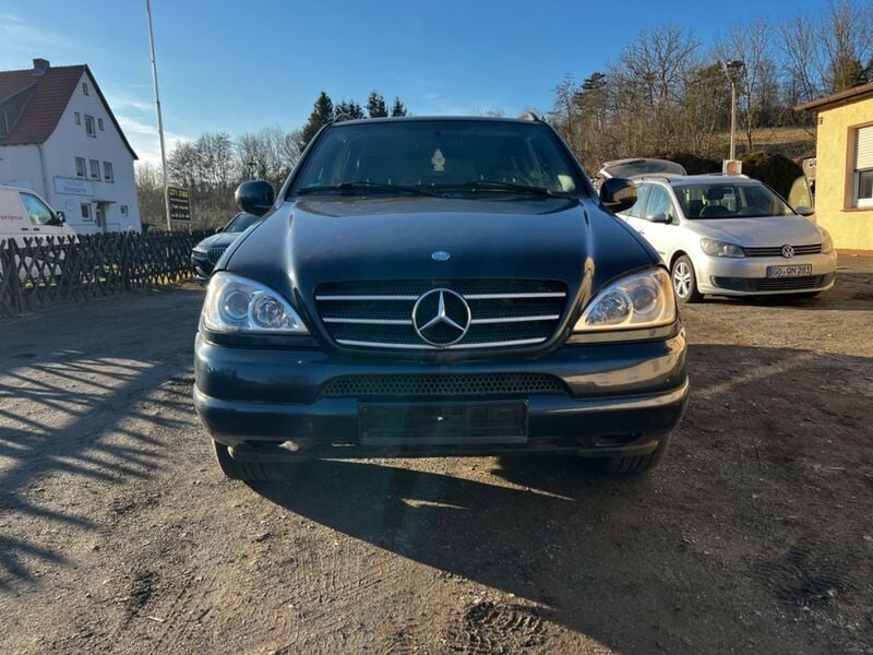 Gebraucht Mercedes ML320 218 PS (160 kW) 2000 Schwarz SUV