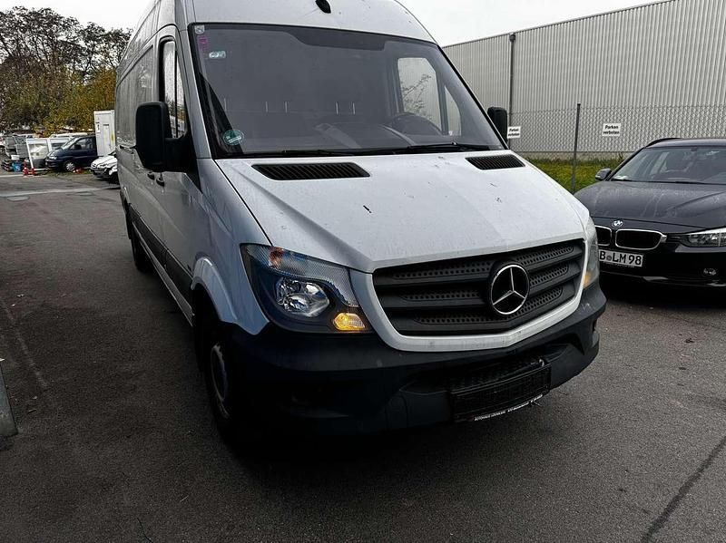 Gebraucht Mercedes Sprinter 163 PS (119 kW) 2018 Arktikweiss Van