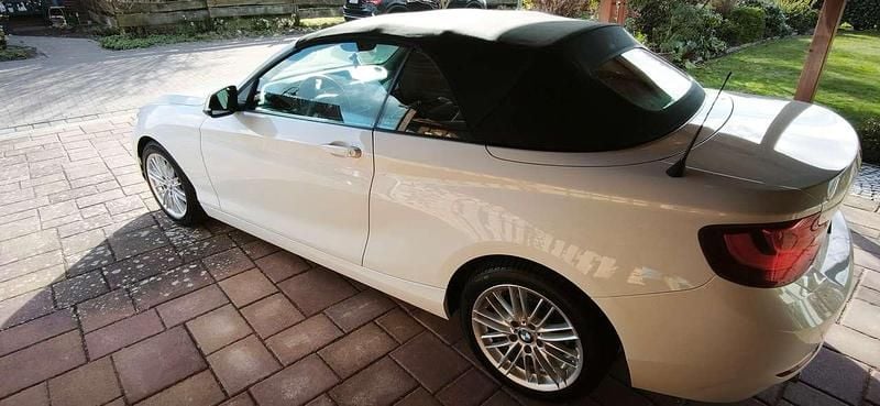 Gebraucht BMW 220 184 PS (135 kW) 2016 Weiß Cabrio