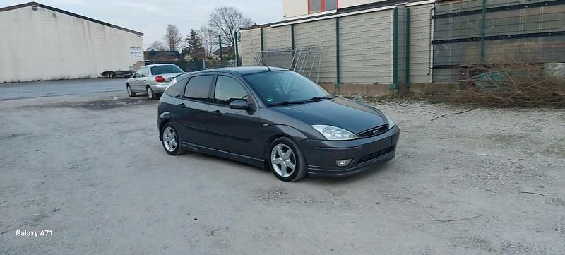 Gebraucht Ford Focus Sport 100 PS (73 kW) 2004 Grau Limousine