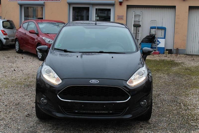 Gebraucht Ford Fiesta Celebration 82 PS (60 kW) 2017 Schwarz Limousine