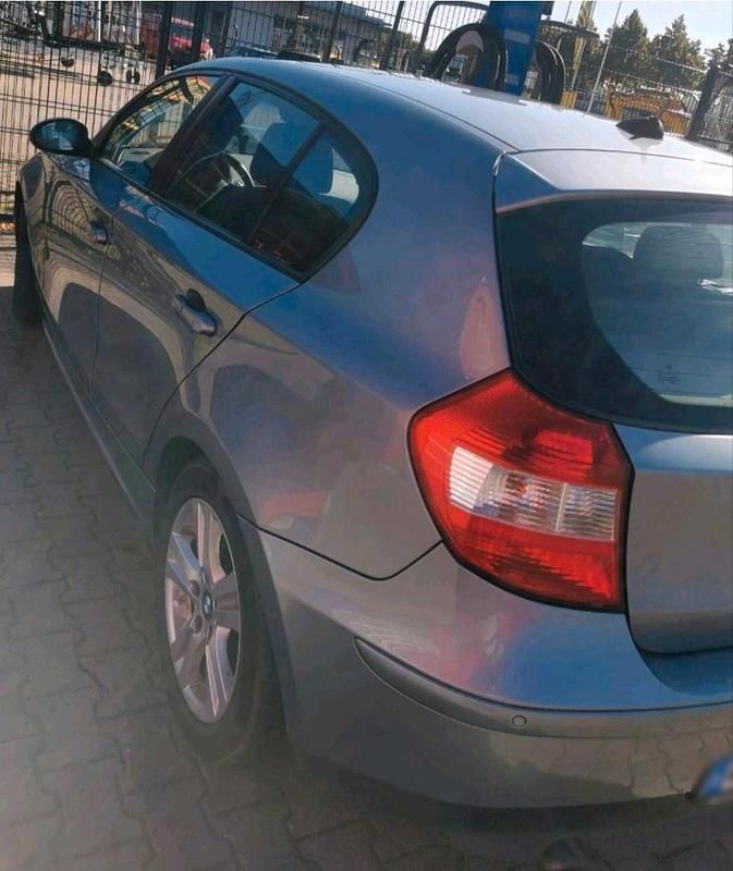 Gebraucht BMW 118 129 PS (94 kW) 2006 Grau Kleinwagen