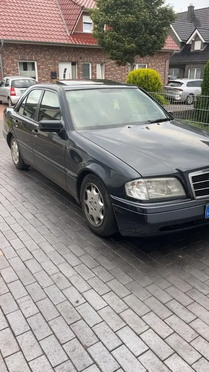 Gebraucht Mercedes C180 122 PS (89 kW) 1994 Limousine