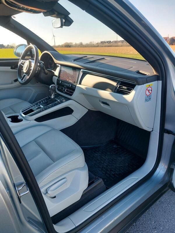Silber Gebraucht 2021 Porsche Macan SUV | 48.500 € - Bild 1/4