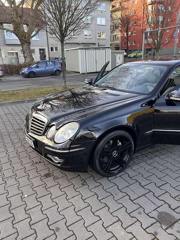 Gebraucht Mercedes E200 184 PS (135 kW) 2006 Schwarz Limousine