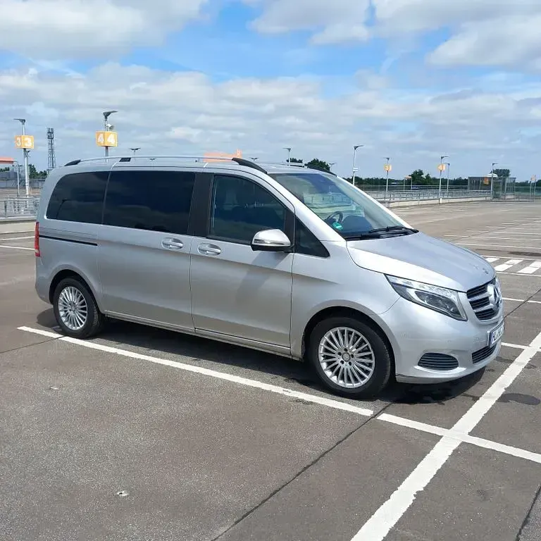 Gebraucht Mercedes V250 Edition 204 PS (150 kW) 2017 Silber Van / Kleinbus