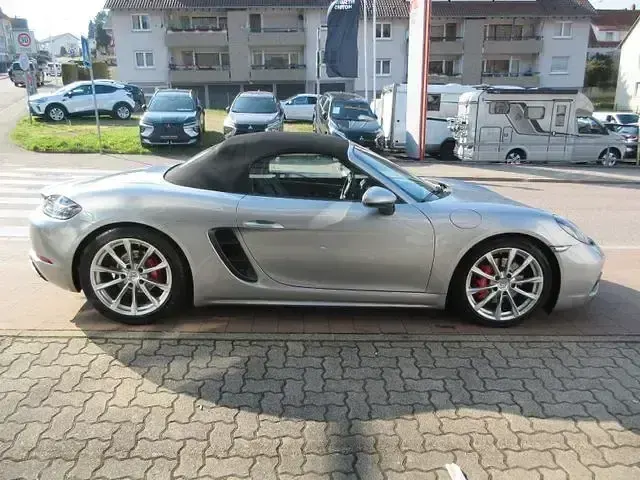 Gebraucht Porsche 718 Boxster 350 PS (257 kW) 2017 Gt silbermetallic Cabrio